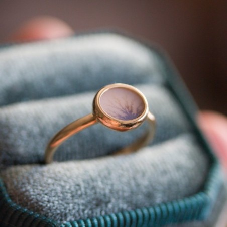 Dendritic agate ring in 9k gold, oval