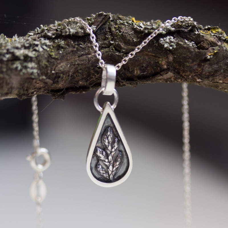 Thuja - nature inspired necklace with a Thuja leaf