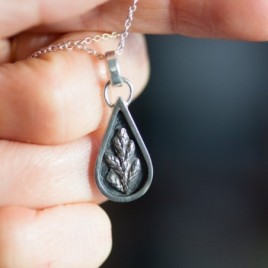 Thuja - nature inspired necklace with a Thuja leaf