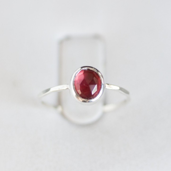 Garnet ring - stackable ring with oval Rhodolite Garnet