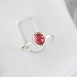 Garnet ring - stackable ring with oval Rhodolite Garnet