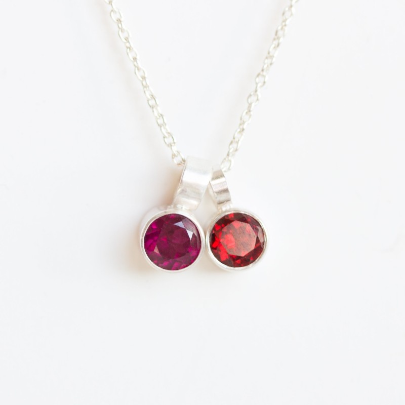 Garnet necklace - basics for January