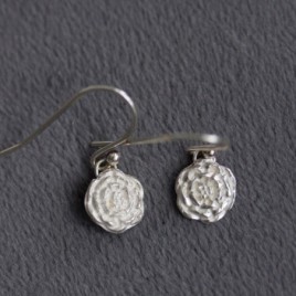 Dangle earrings with silver zinnia flowers