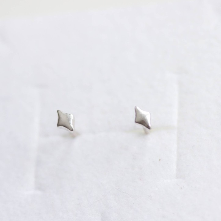 Tiny rhombus studs - sterling silver