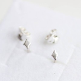 Tiny rhombus studs - sterling silver