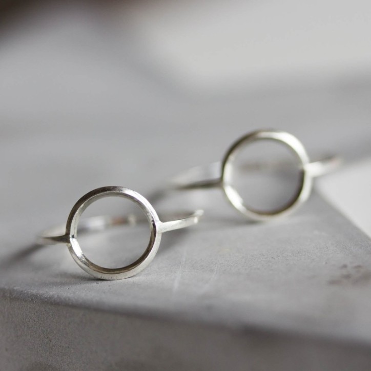 Circle ring - sterling silver or gold