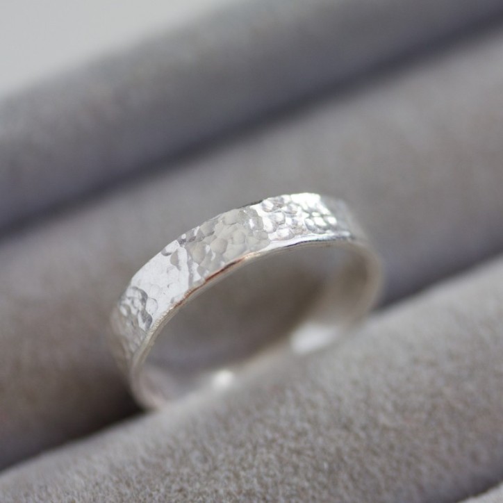Textured ring with personalized inscription on the inside, 2, 3 or 4mm w