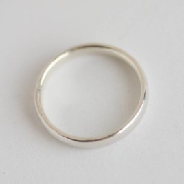 Semicolon ring, comfortable fit, 3mm wide