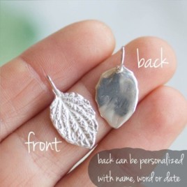 Leaf necklace with personalized back