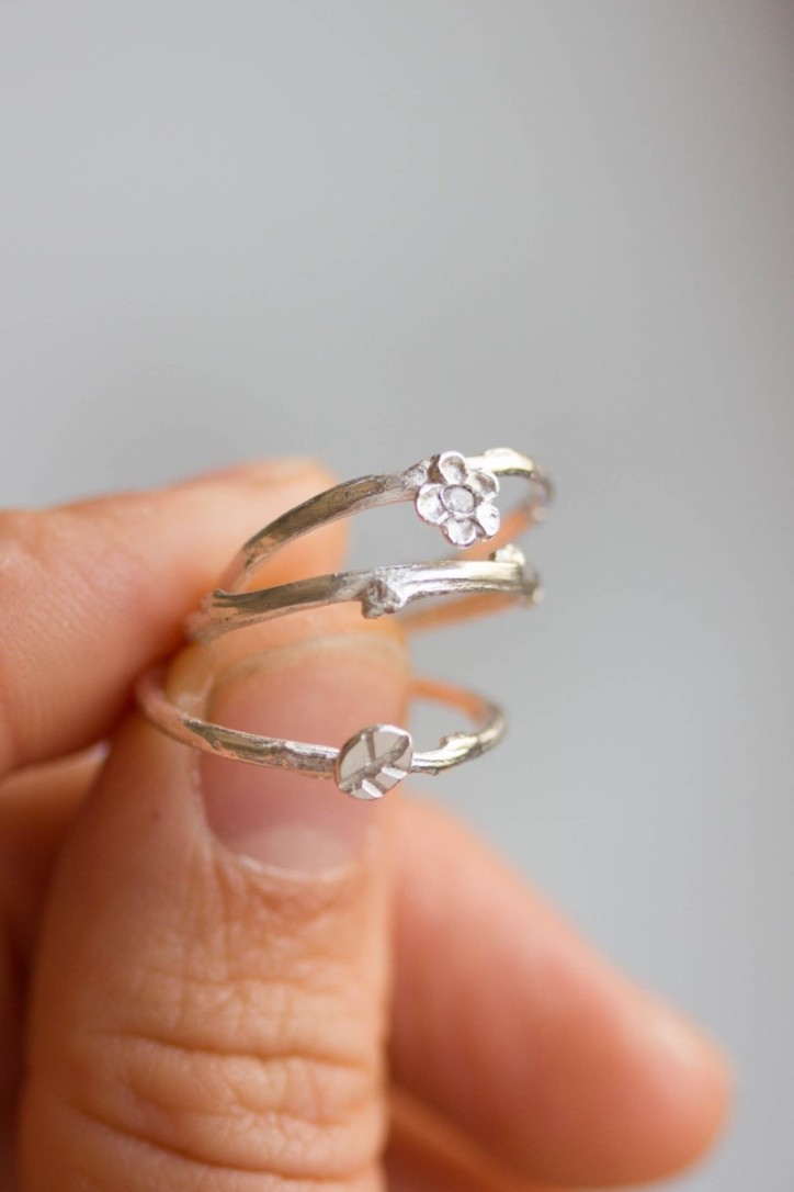 Twig ring with a tiny leaf - fine silver branch ring, Nature inspired Twig ring with a tiny leaf - fine silver branch ring, Nature inspired
