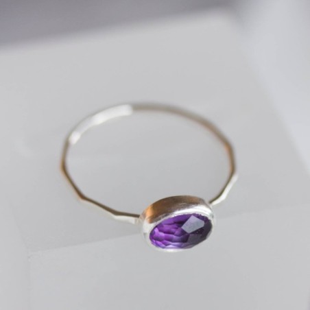 Oval Amethyst ring - skinny stackable ring