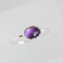 Oval Amethyst ring - skinny stackable ring