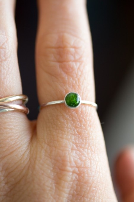 Chrome Diopside - stackable ring in silver or gold