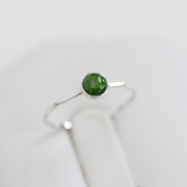 Chrome Diopside - stackable ring in silver or gold