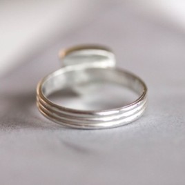 Rainbow moonstone Trillion ring in Sterling Silver