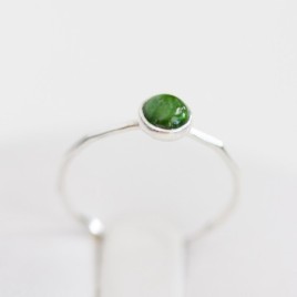 Chrome Diopside - stackable ring in silver or gold