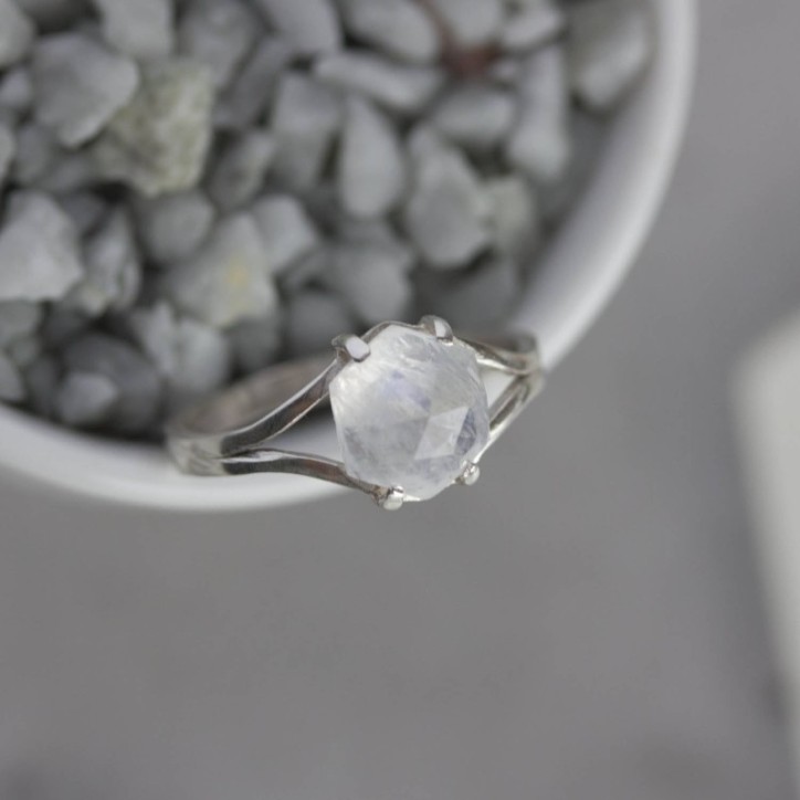 Moonstone ring, solitaire ring with hexagon Rainbow Moonstone gemstone Moonstone ring, solitaire ring with hexagon Rainbow Moonstone gemstone