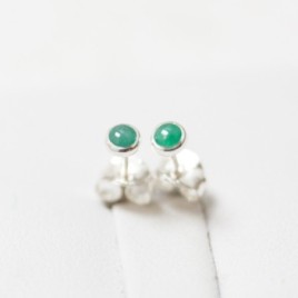 Emerald stud earrings