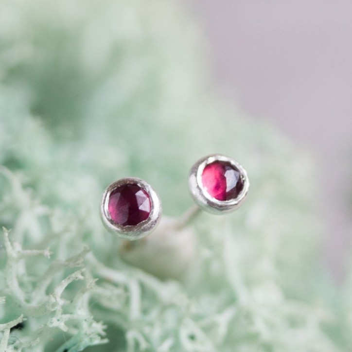 Rhodolite (pink) Garnet stud earrings Rhodolite (pink) Garnet stud earrings