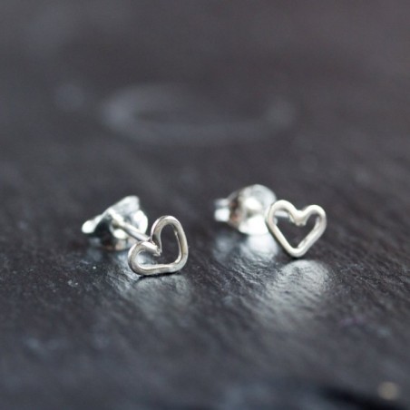 Tiny hearts - minimal stud earrings, simple every day studs