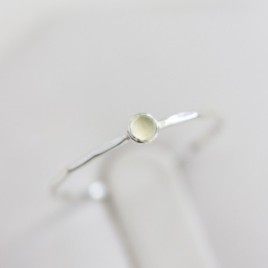 Prehnite ring - skinny stackable