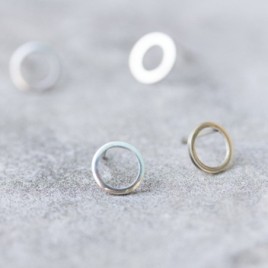 Small circle sterling silver stud earrings