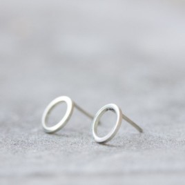 Small circle sterling silver stud earrings