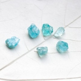 Raw Apatite ring in sterling silver, blue stone