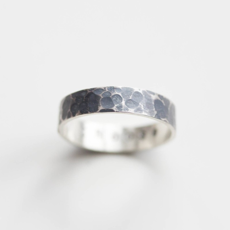 Textured ring with personalized inscription on the inside, 2, 3 or 4mm wide