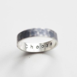 Textured ring with personalized inscription on the inside, 2, 3 or 4mm wide