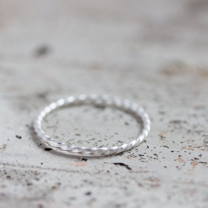 White Twist - sterling silver stackable ring