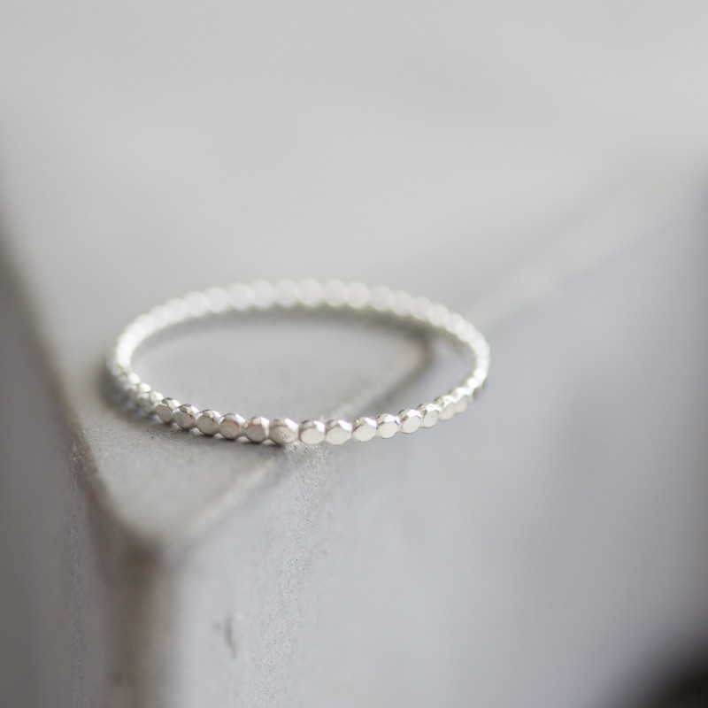 Flattened beaded ring Flattened beaded ring