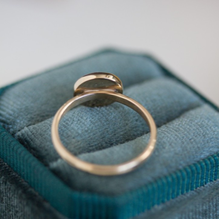 Dendritic agate ring, rectangular in gold
