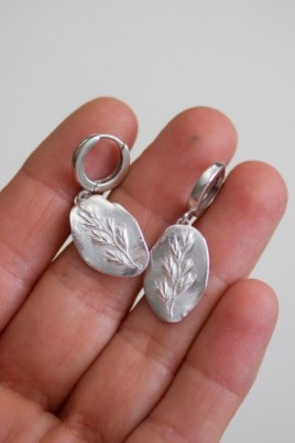 Earrings with grass spikelet impression, sterling and fine silver