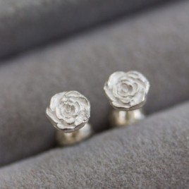 Roses stud earrings