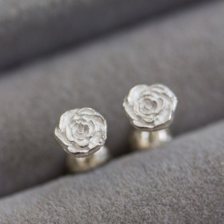Roses stud earrings