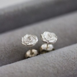 Roses stud earrings