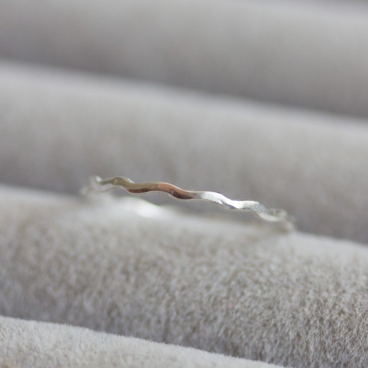 Skinny wave ring - tiny stackable ring Skinny wave ring - tiny stackable ring