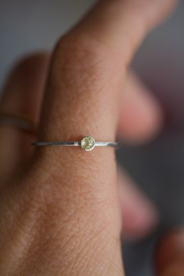 Pale yellow Diamond - stackable ring with 3mm rose cut diamond