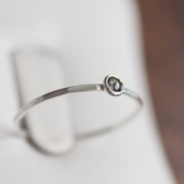 Salt and Pepper Diamond - stackable ring with 3mm rose cut diamond