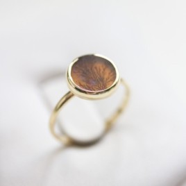 Dendritic agate ring, round, solid gold