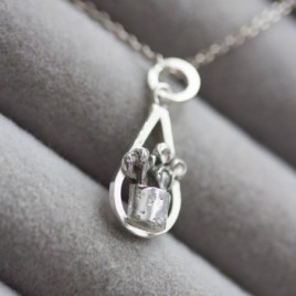 Cacti - botanical necklace with cactus in a pot