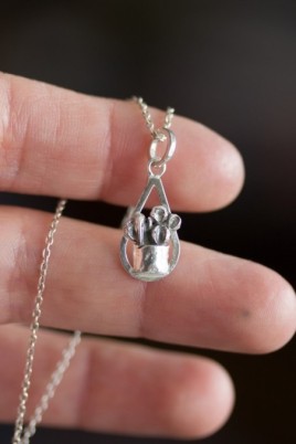 Cacti - botanical necklace with cactus in a pot