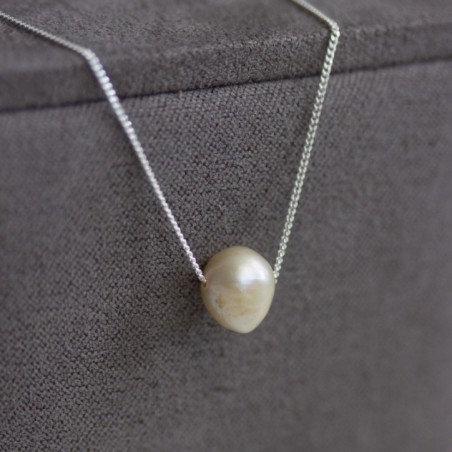 Sterling silver necklace with a keshi pearl bead