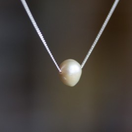 Sterling silver necklace with a keshi pearl bead