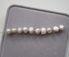 Sterling silver necklace with a keshi pearl bead
