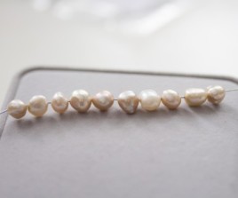 Sterling silver necklace with a keshi pearl bead