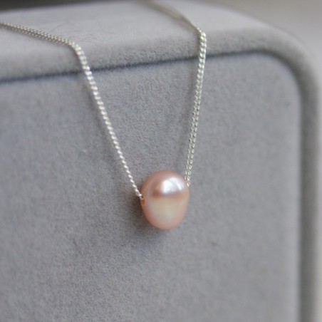 Sterling silver necklace with a pink keshi pearl bead