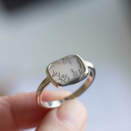 Dendritic agate ring, rectangular